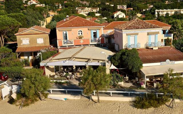 Hôtel Restaurant Var, Lavandou · Les Flots Bleus 