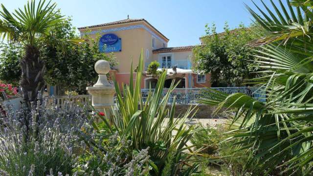 Hôtel Restaurant Var, Lavandou · Les Flots Bleus 